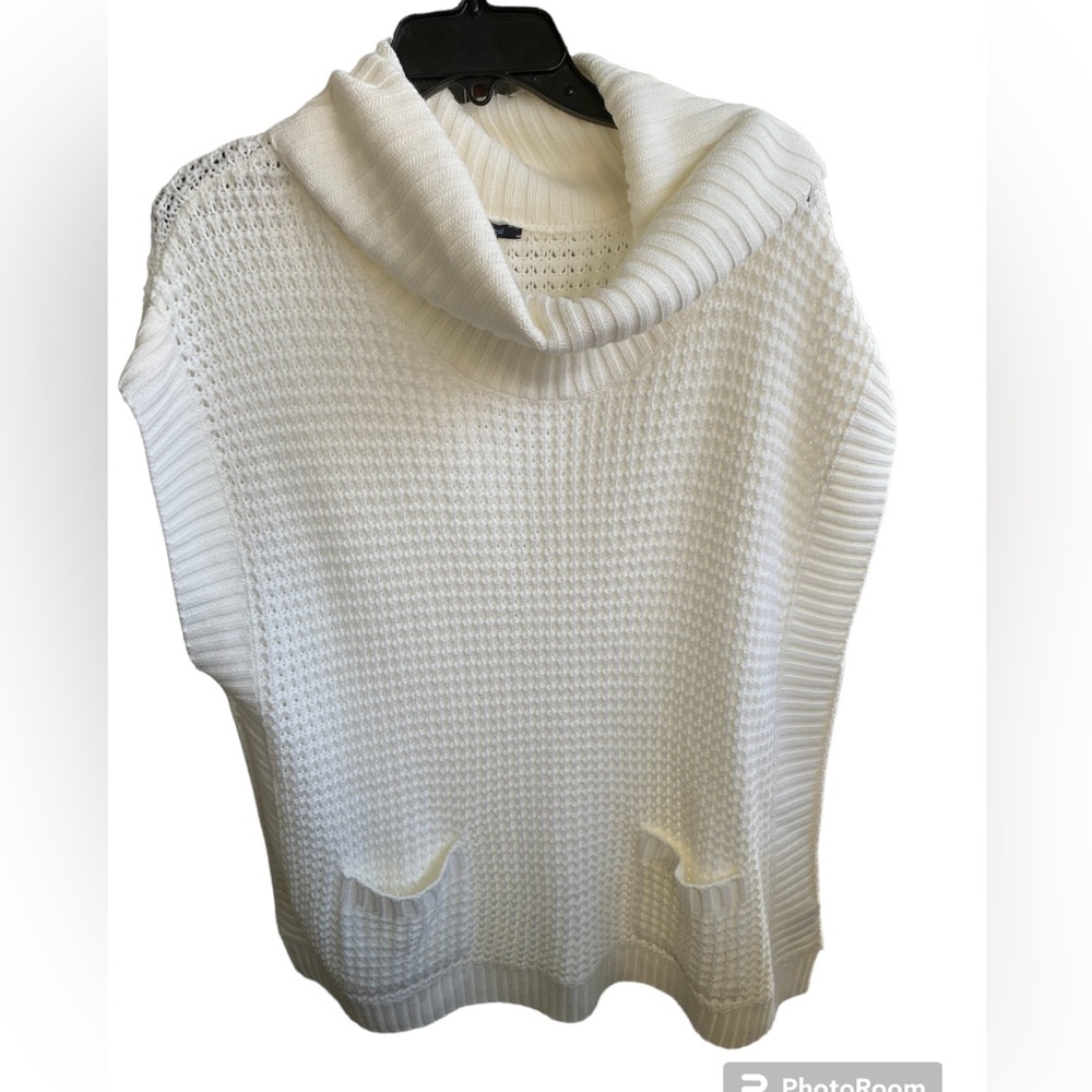 WESTBOUND white tunic vest   Size L.